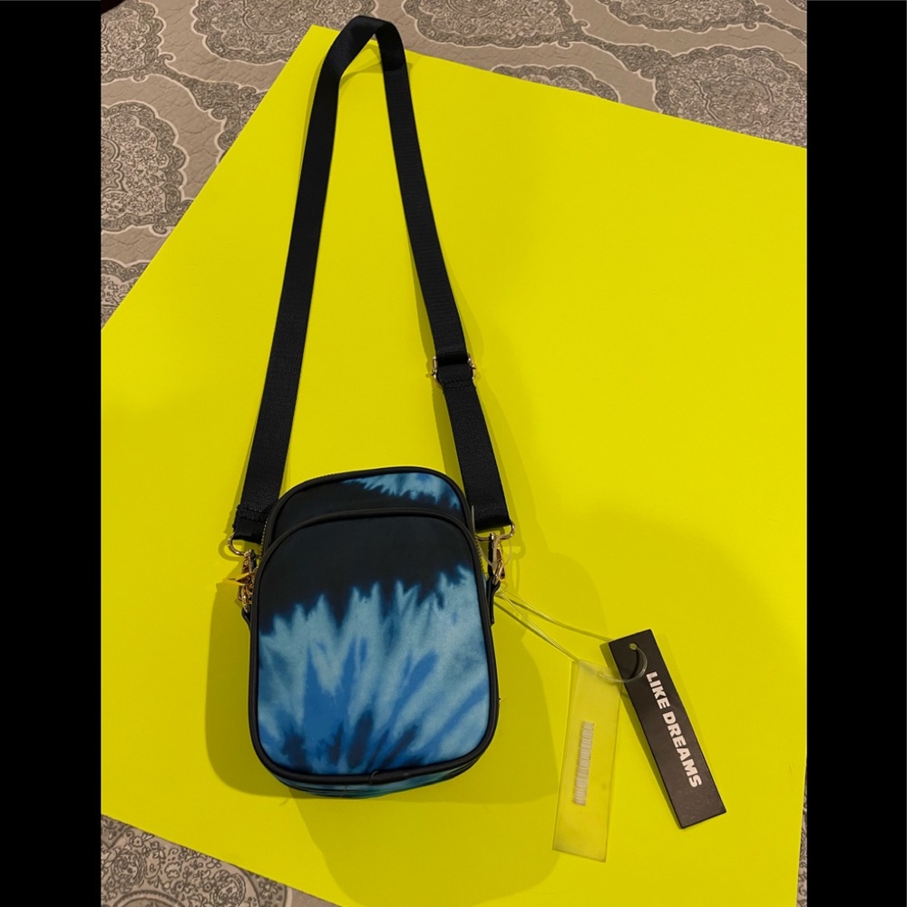 NWT Passport travel bag by Like Dreams